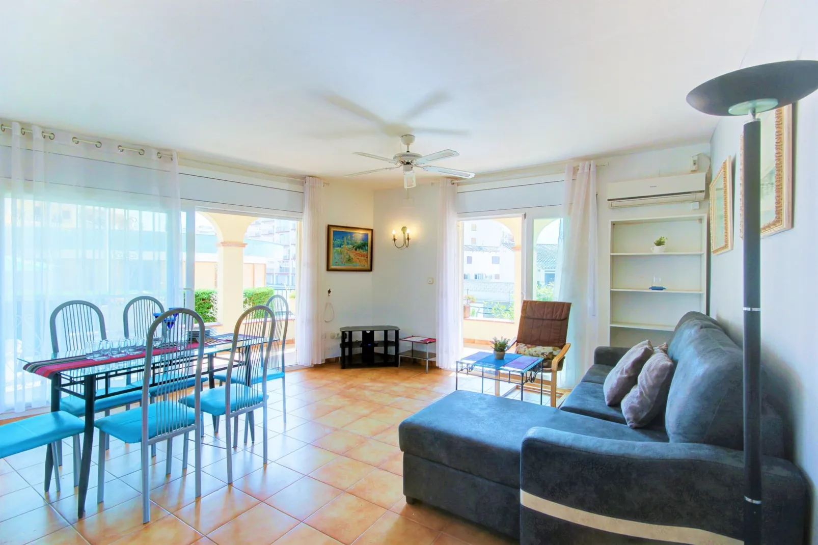 GOLF II BJS 6 Roses - Immo Barneda-Living room