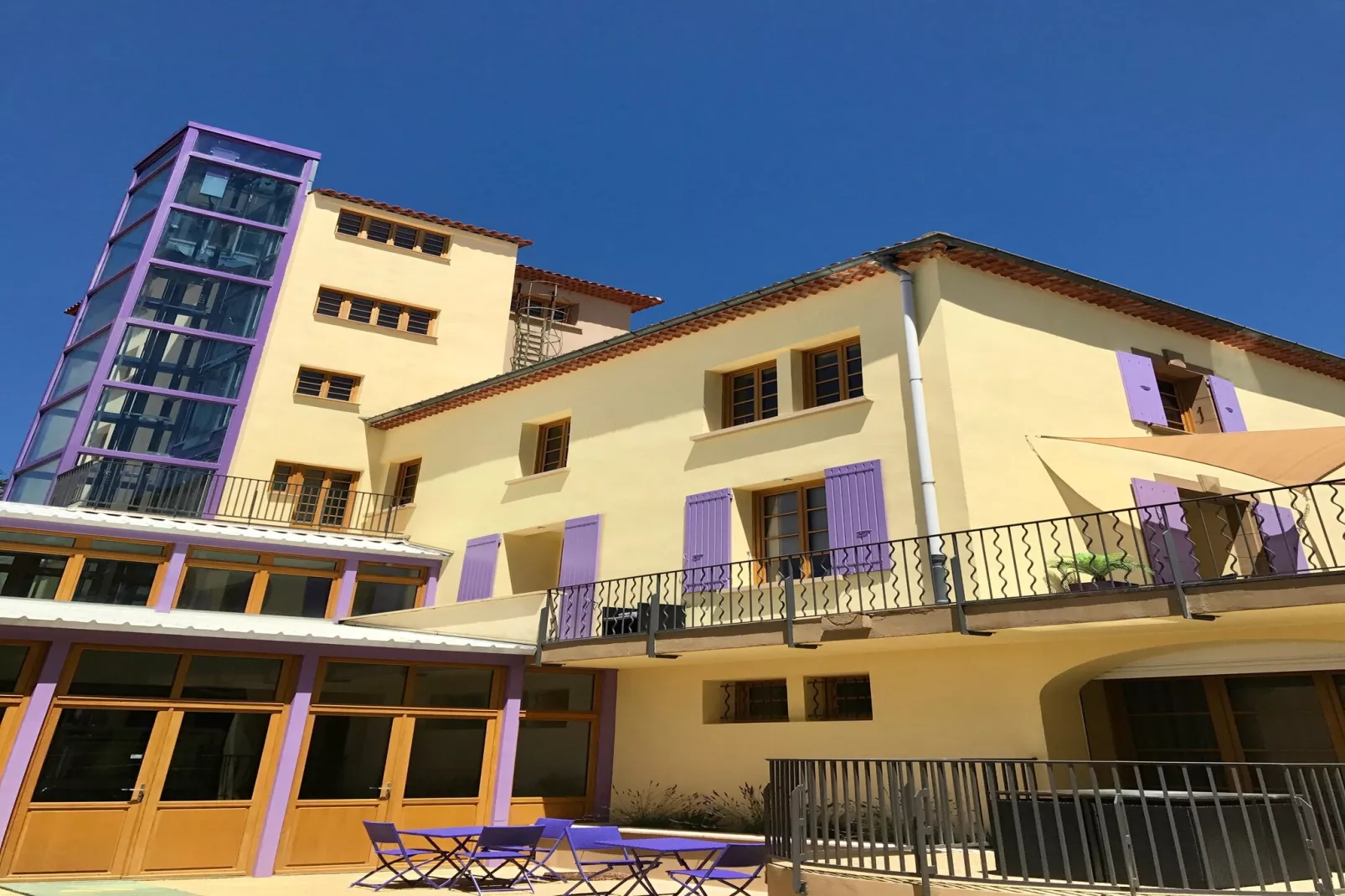 T1 'studio'-Exterior summer