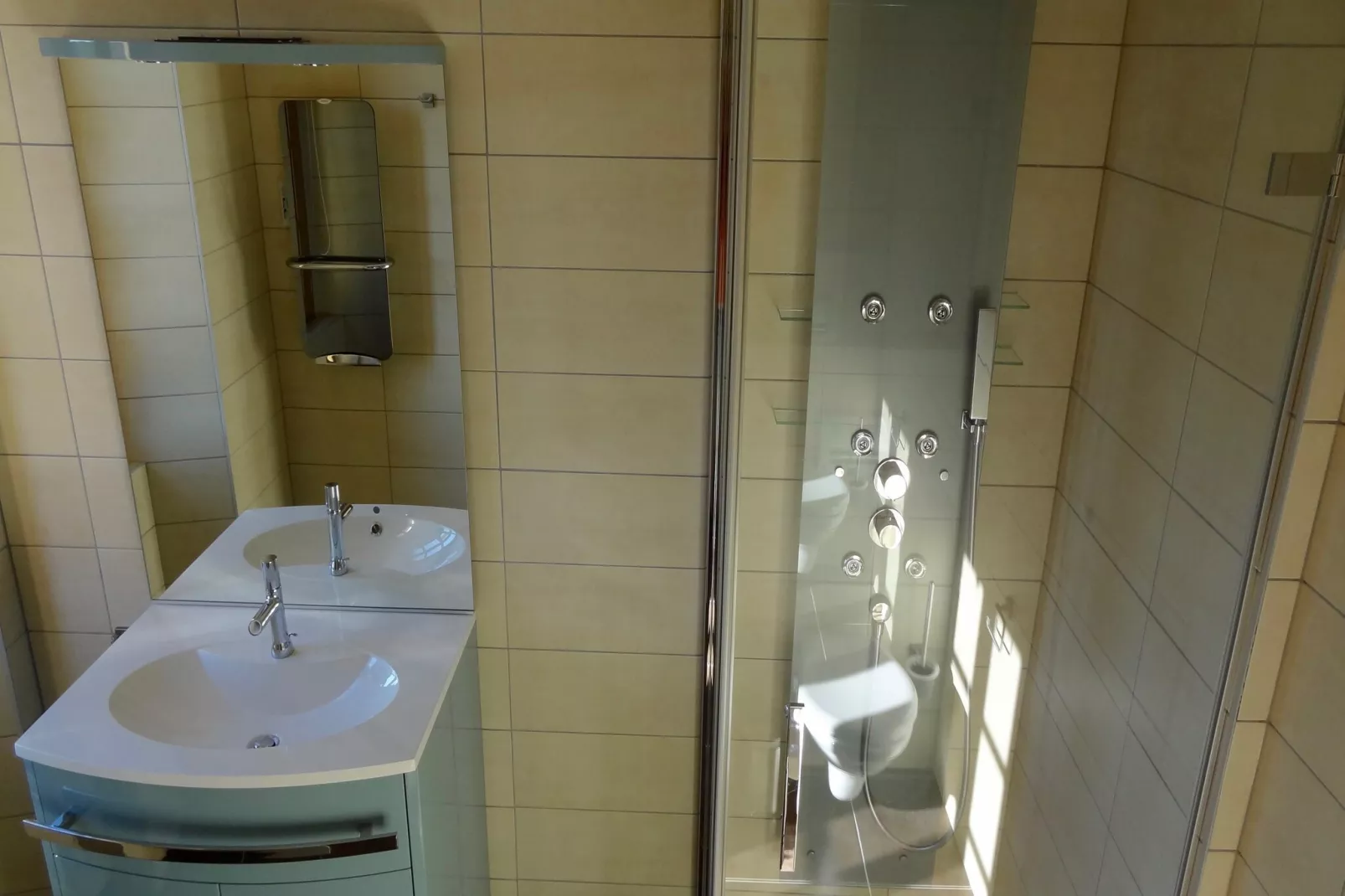 T1 'studio'-Bathroom