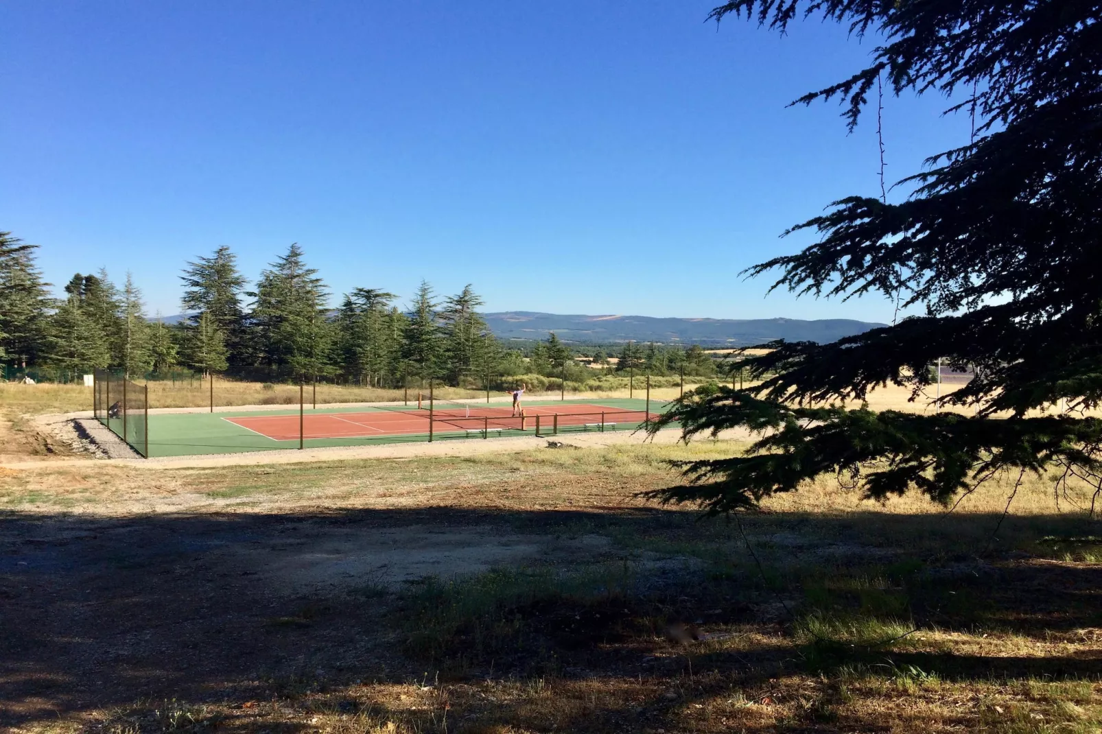 T1 'studio'-Areas summer 1km