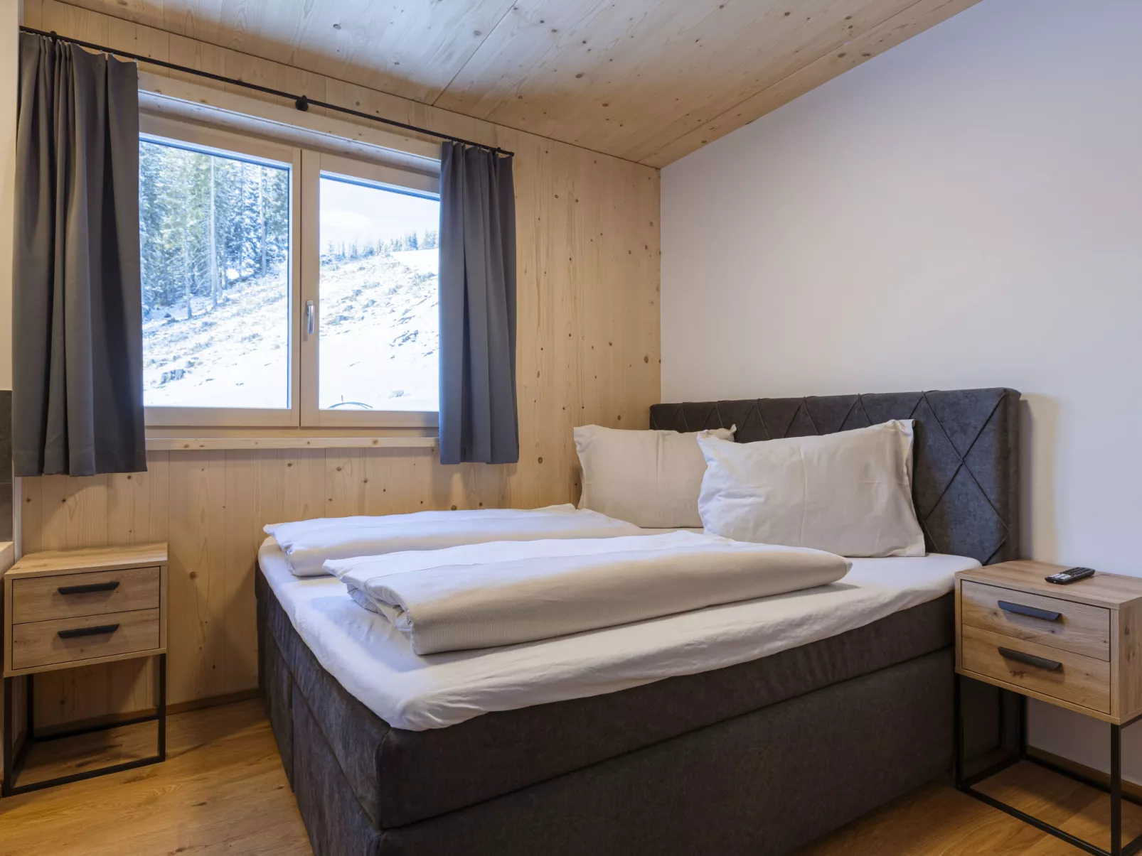 Mit 3 Schlafzimmer-Drinnen