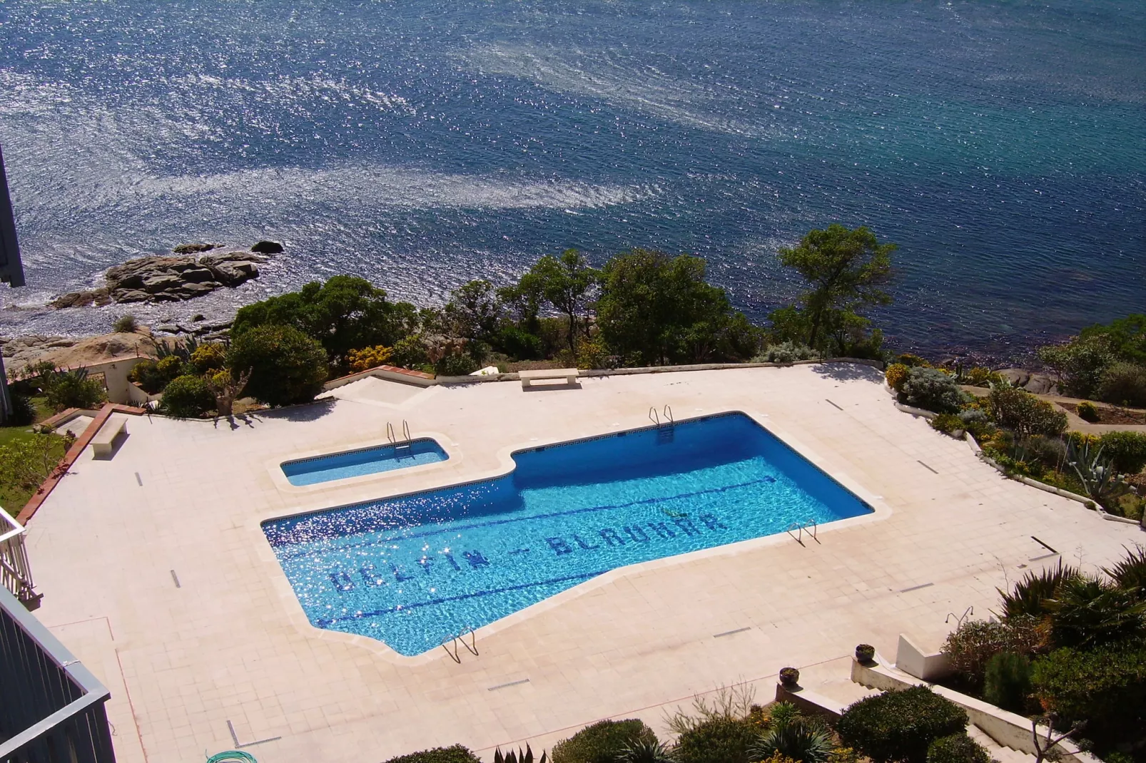 DELFIN 9 J Canyelles Roses-Pool