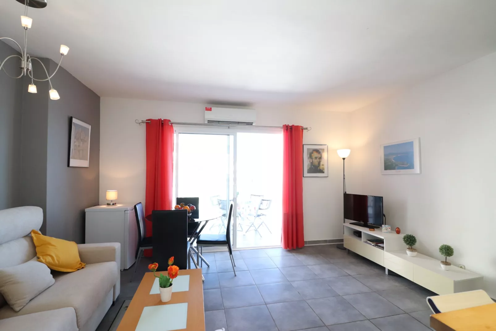 DELFIN 9 J Canyelles Roses-Living room