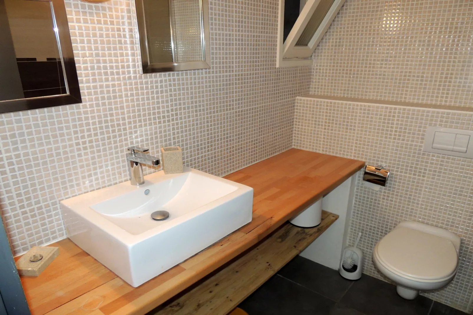 DELFIN 9 J Canyelles Roses-Bathroom
