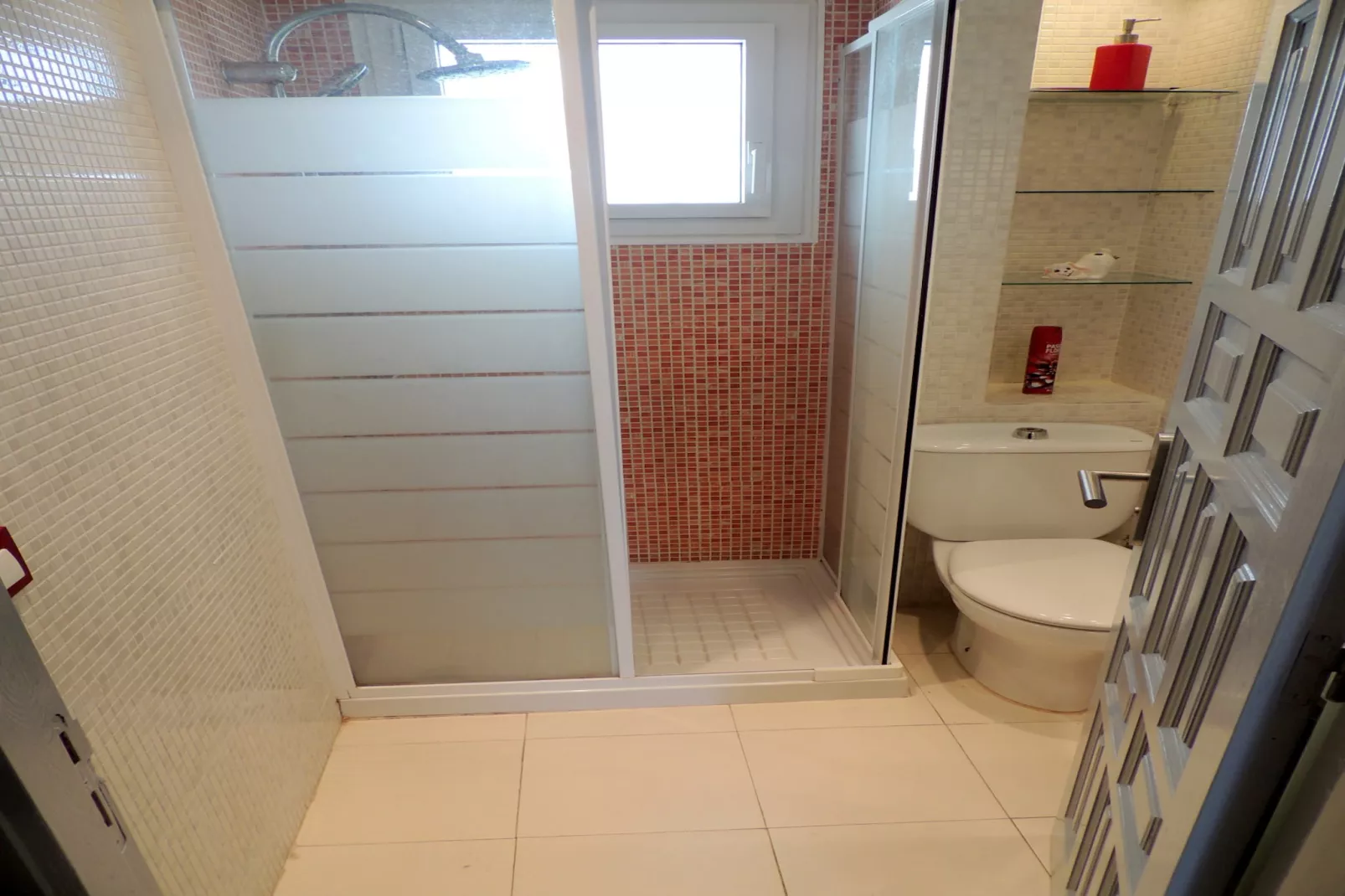 JARDINS III 1 Bjs 3 Roses-Bathroom