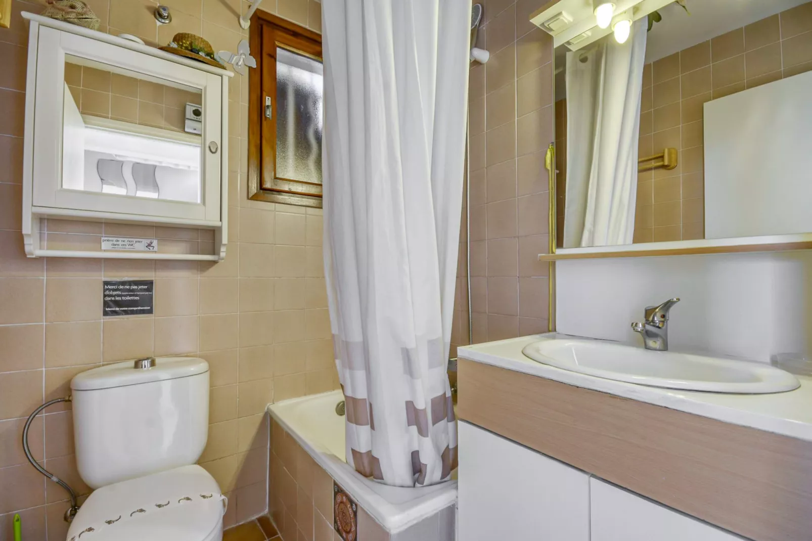IBIZA BRAMER 9 Canyelles Roses-Bathroom