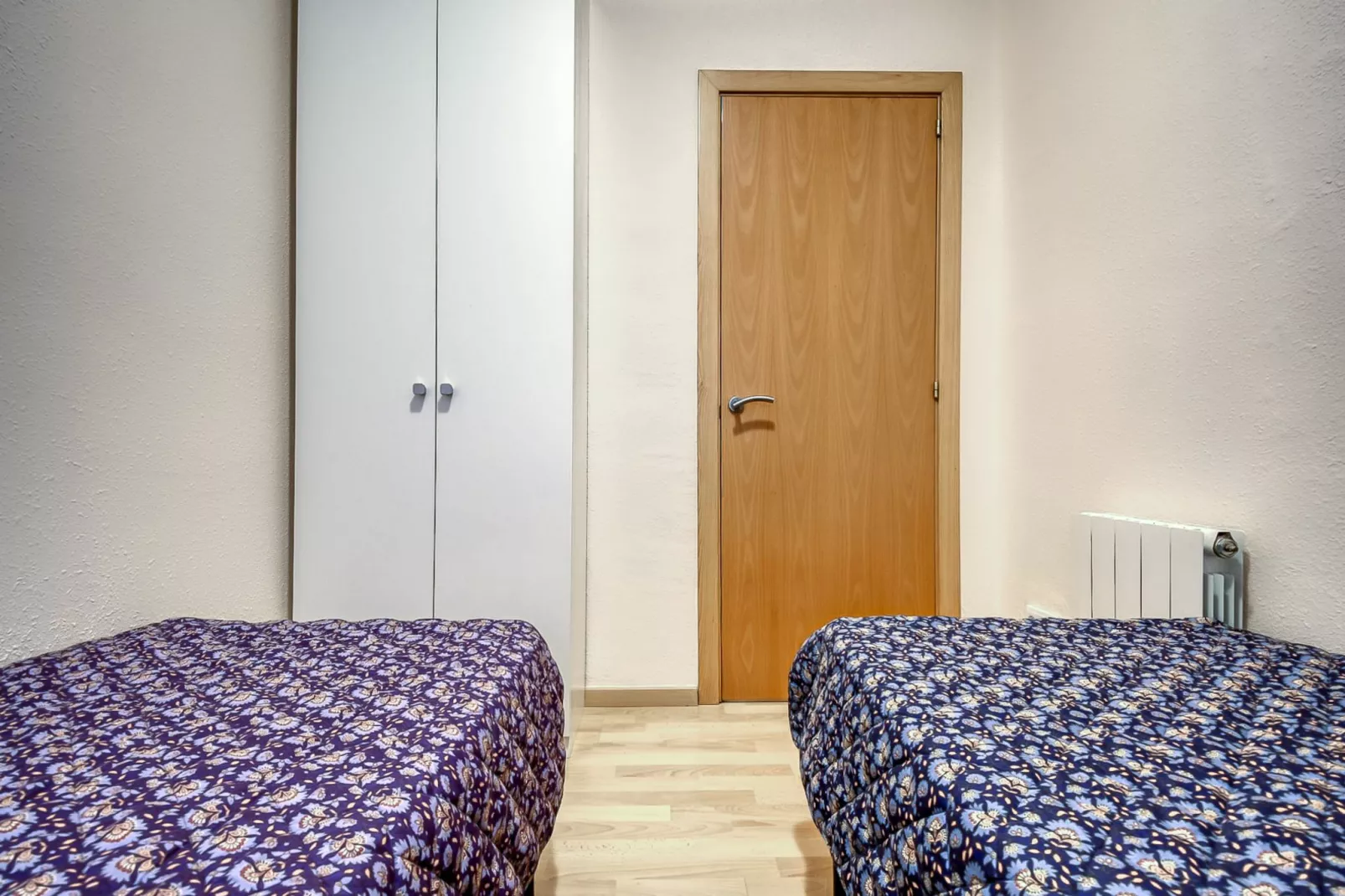 P.C. PONENT 3º2º Roses-Schlafzimmer