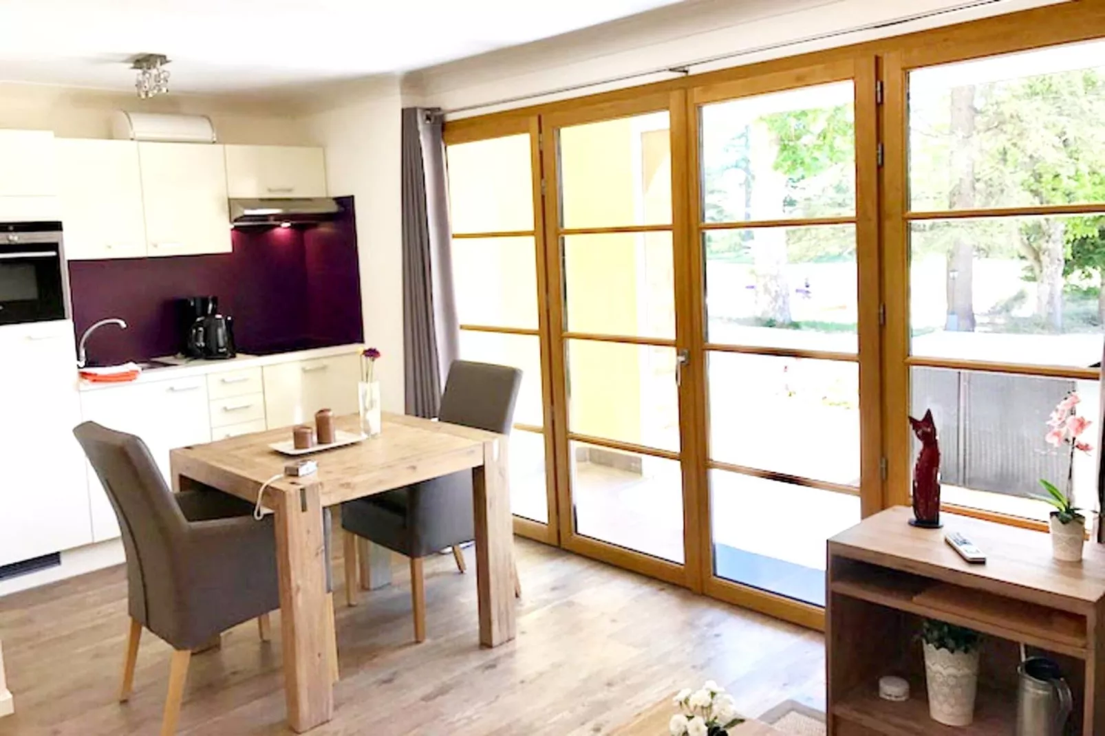 T2 'regular'-Dining room