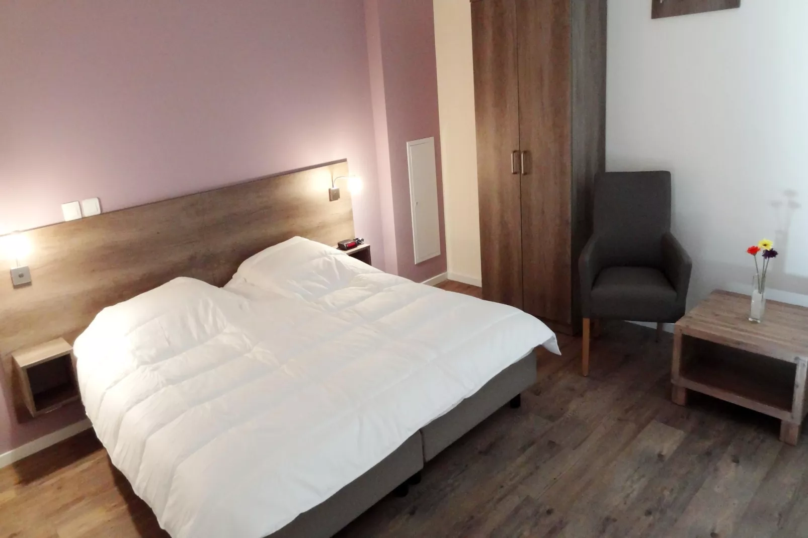 T2 'regular'-Bedroom