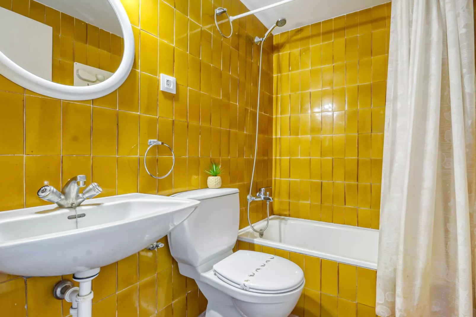 ESTRELLA DE MAR ATICO Roses-Badezimmer