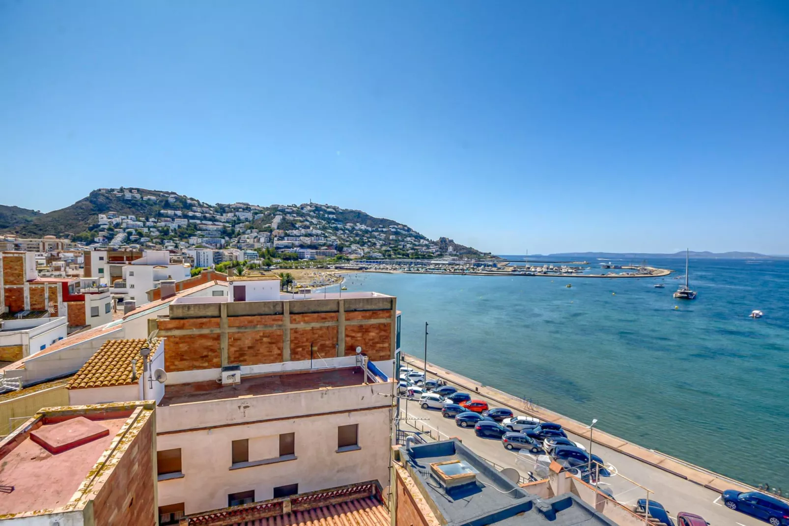 ESTRELLA DE MAR ATICO Roses-Gebiete Sommer 1 km