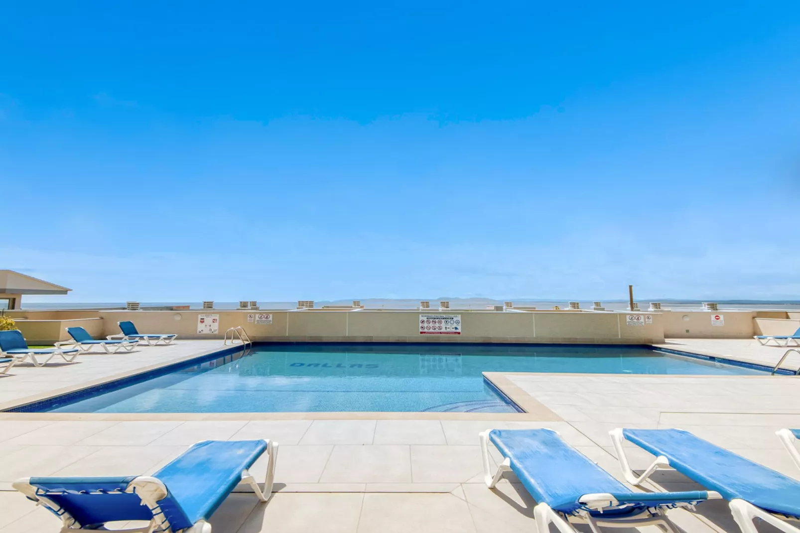 Dallas 2 F Canyelles Roses-Pool