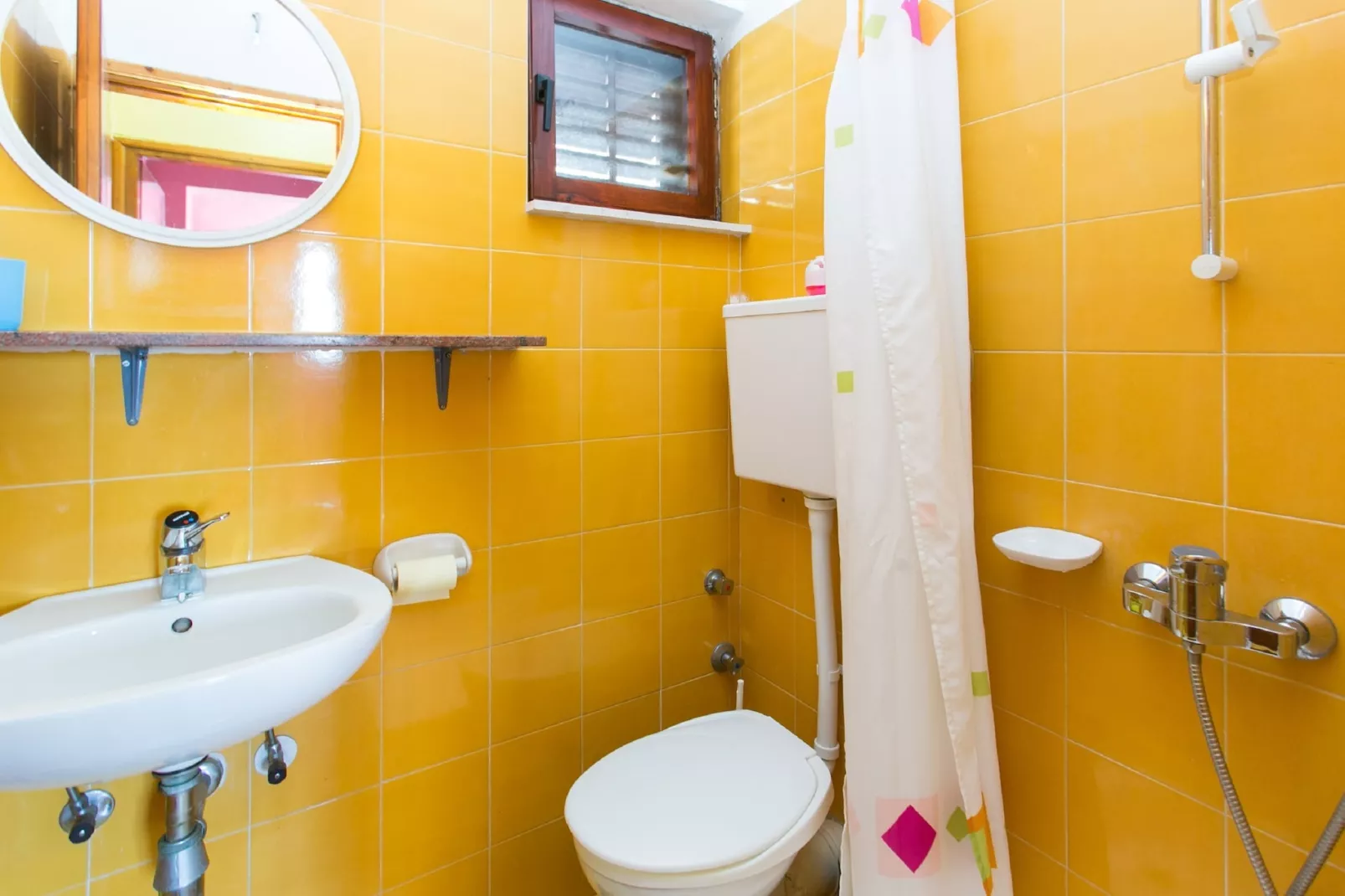 Apartments Neve - Two-Bedroom Apartment with Balcony and Sea View-Bathroom