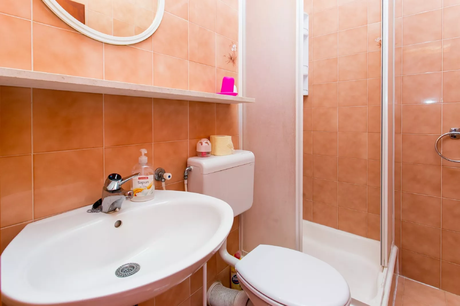 Apartments Neve - Two-Bedroom Apartment with Balcony and Sea View-Bathroom