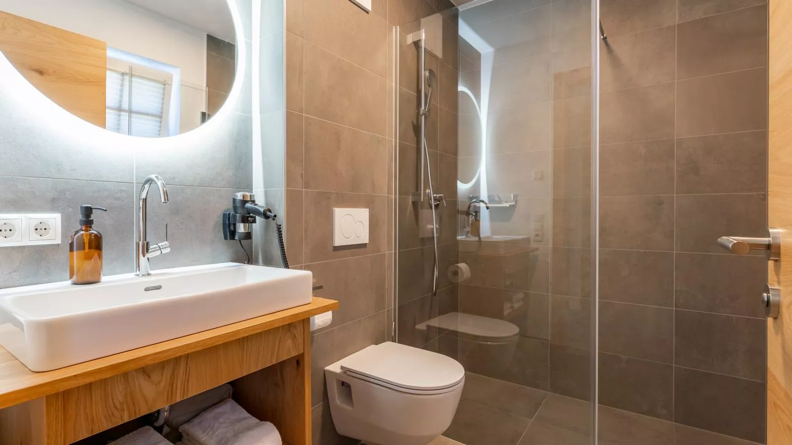 Tauernlodge Eben E1-Bathroom