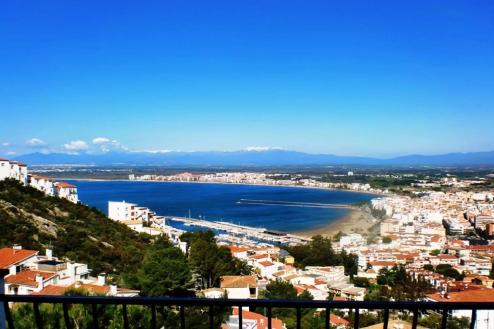 LES TEULES 3A Roses-Areas summer 5km