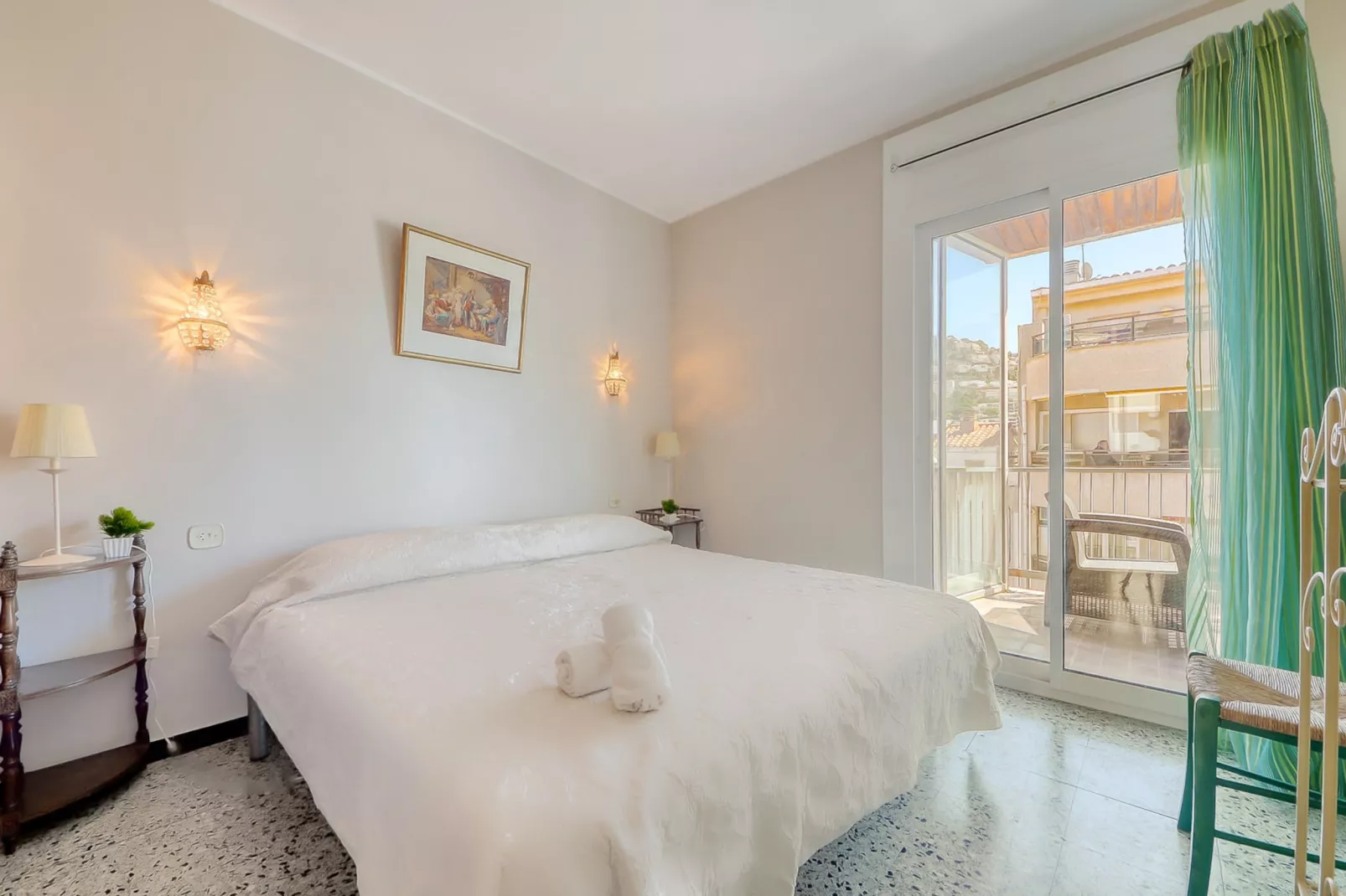 Av De Rhode 229 Roses-Bedroom