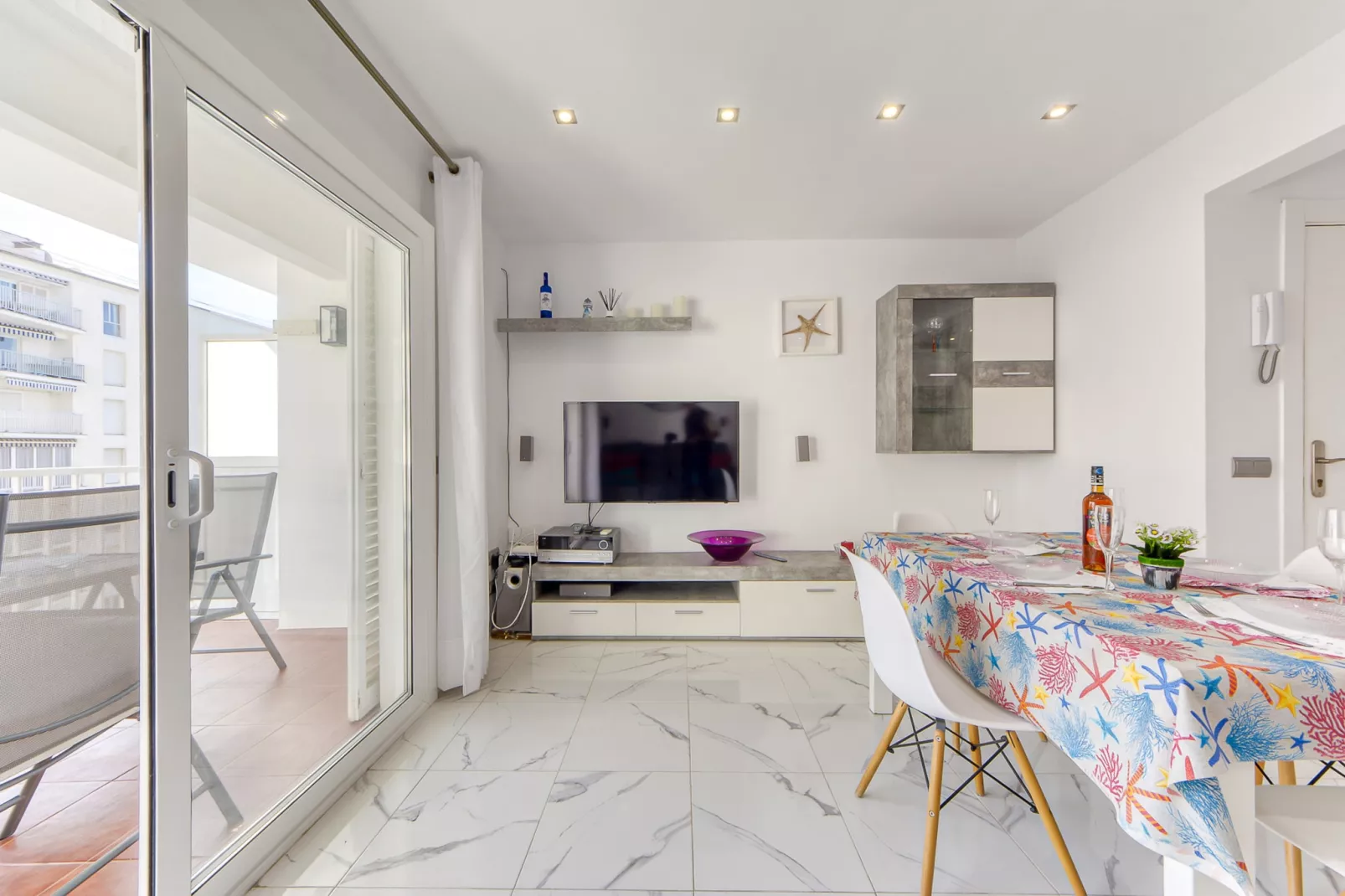 BLAUMAR 6 G Canyelles Roses-Living room