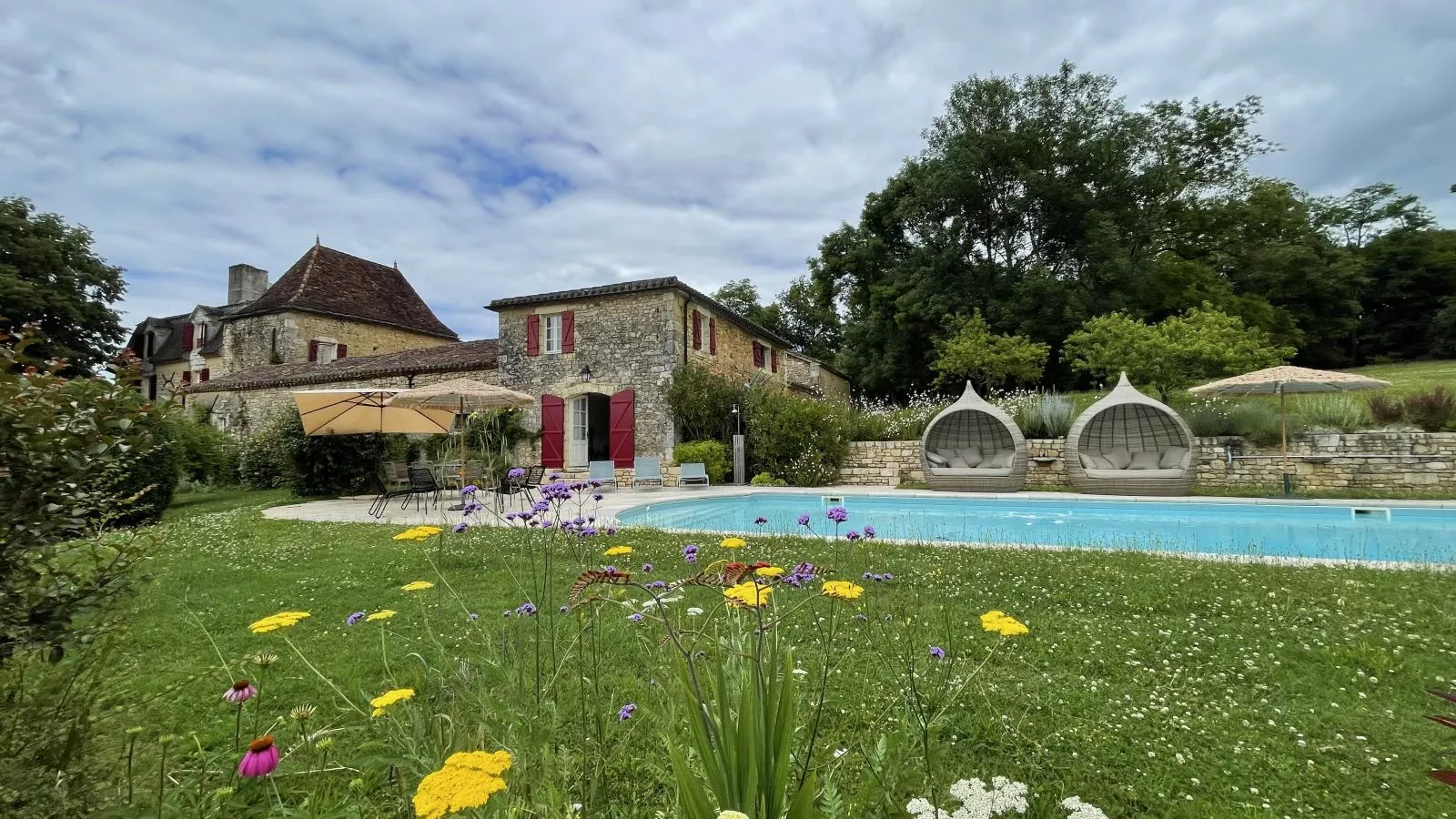 Domaine Saint Martin le Redon-Exterior summer
