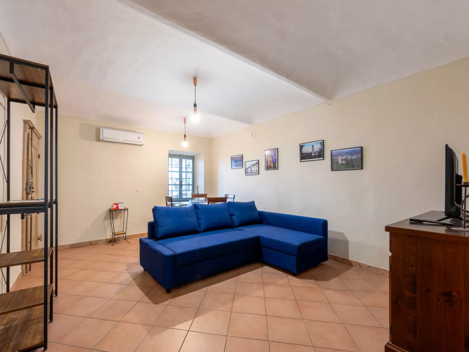 Coccoapartment-Inside