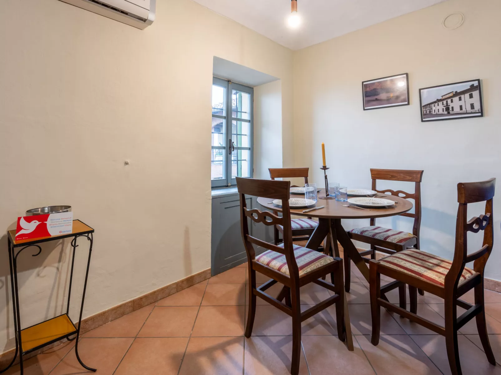 Coccoapartment-Inside