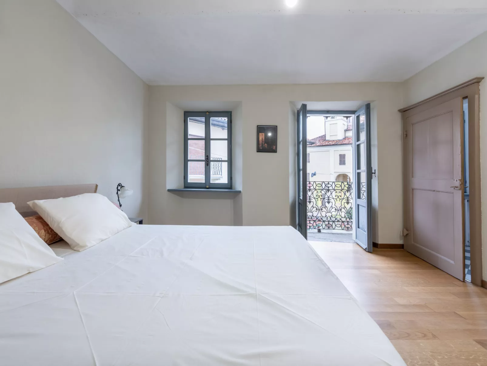 Coccoapartment-Inside