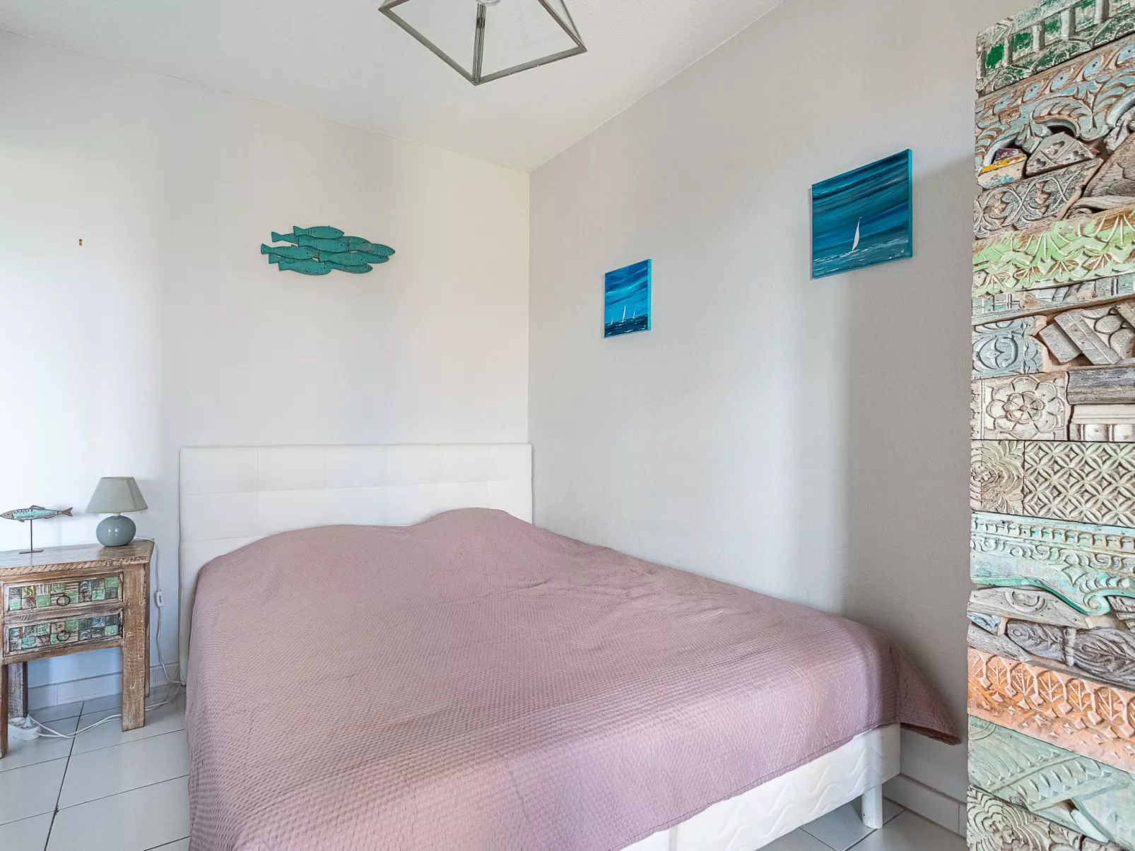 Le Clos Sainte Anne-Inside
