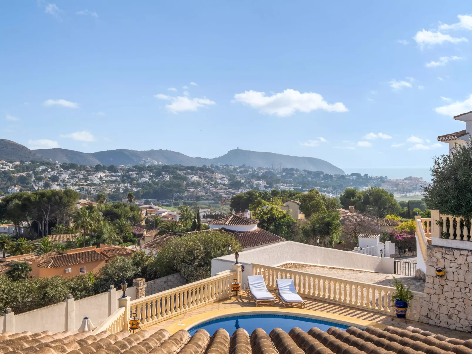 Moraira Magica-Outside