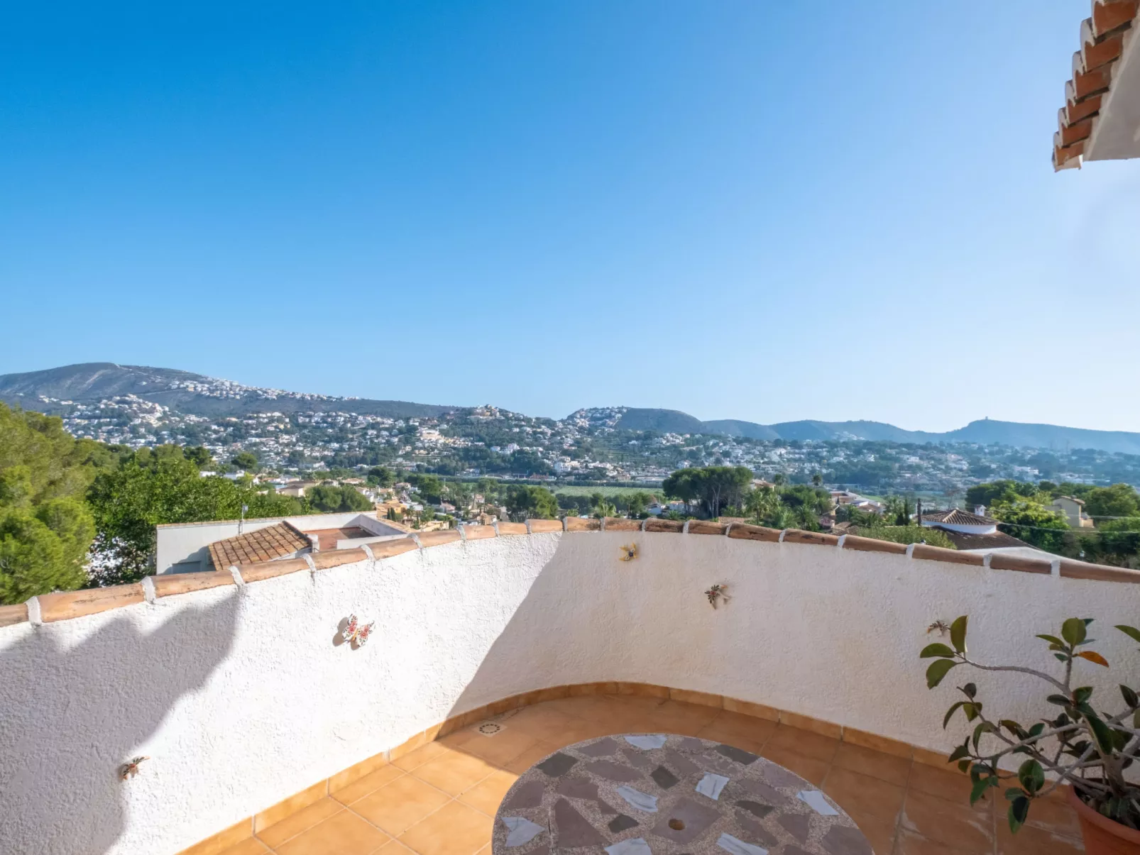 Moraira Magica-Outside