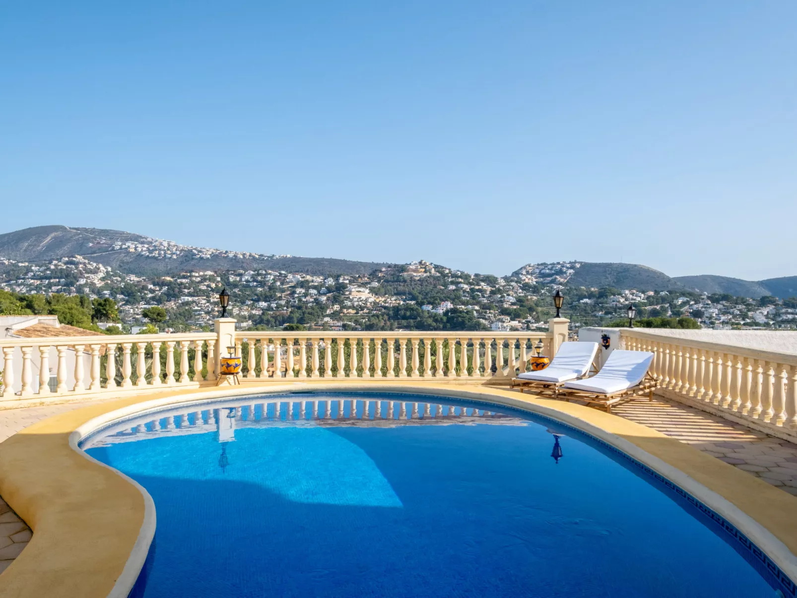 Moraira Magica-Outside