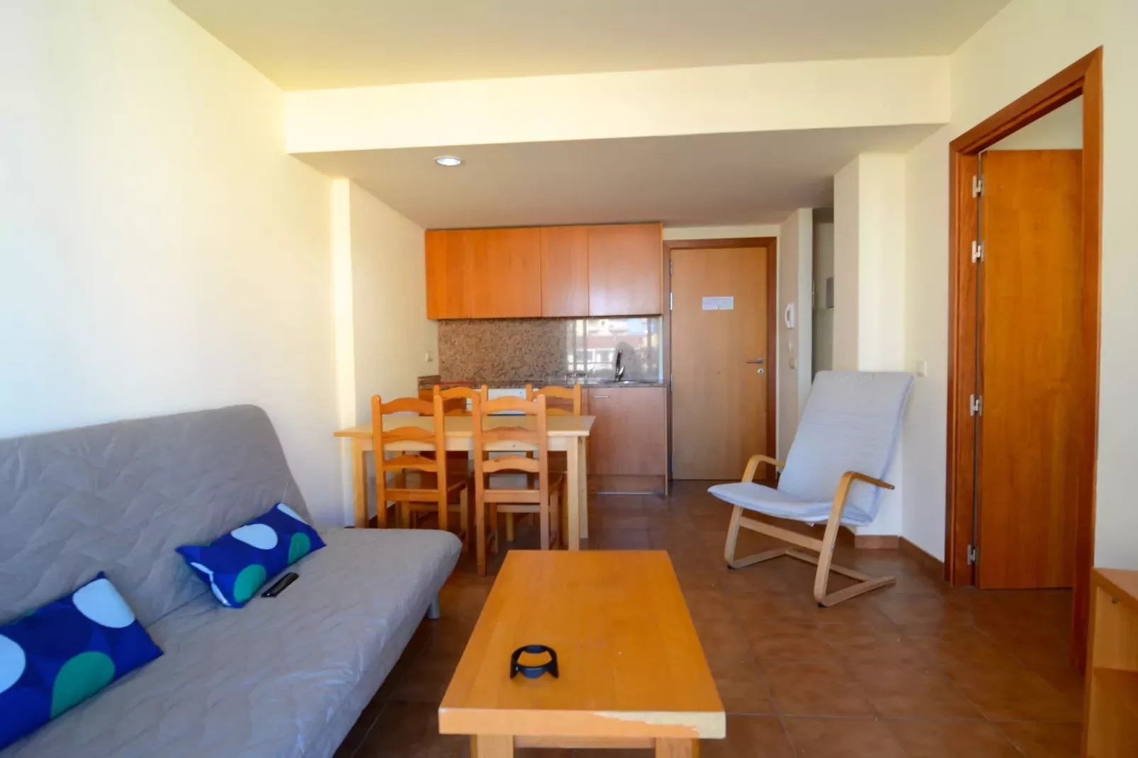 MIAMI II 102-Living room