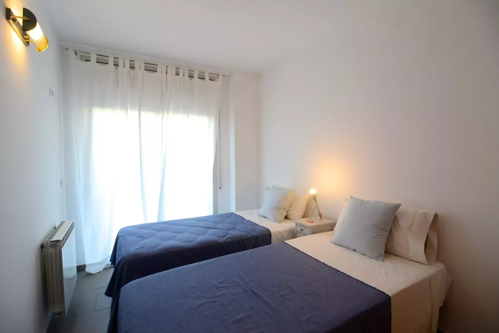 PLATJA 32 1º 1ª-Bedroom