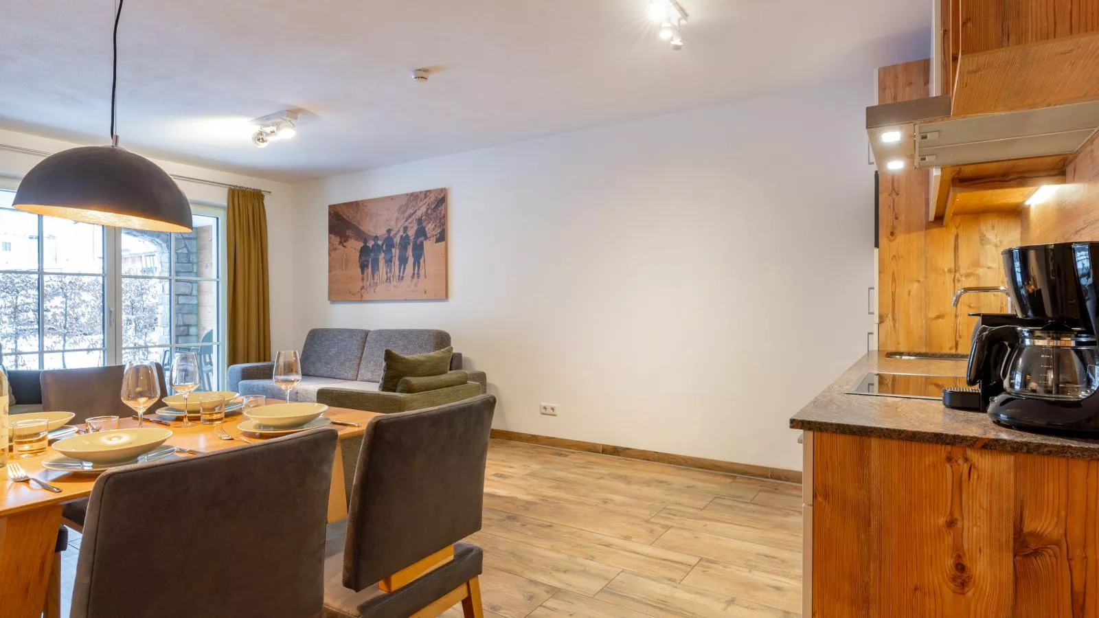 Tauern Suites Mitterwirt TOP 303-Esszimmer