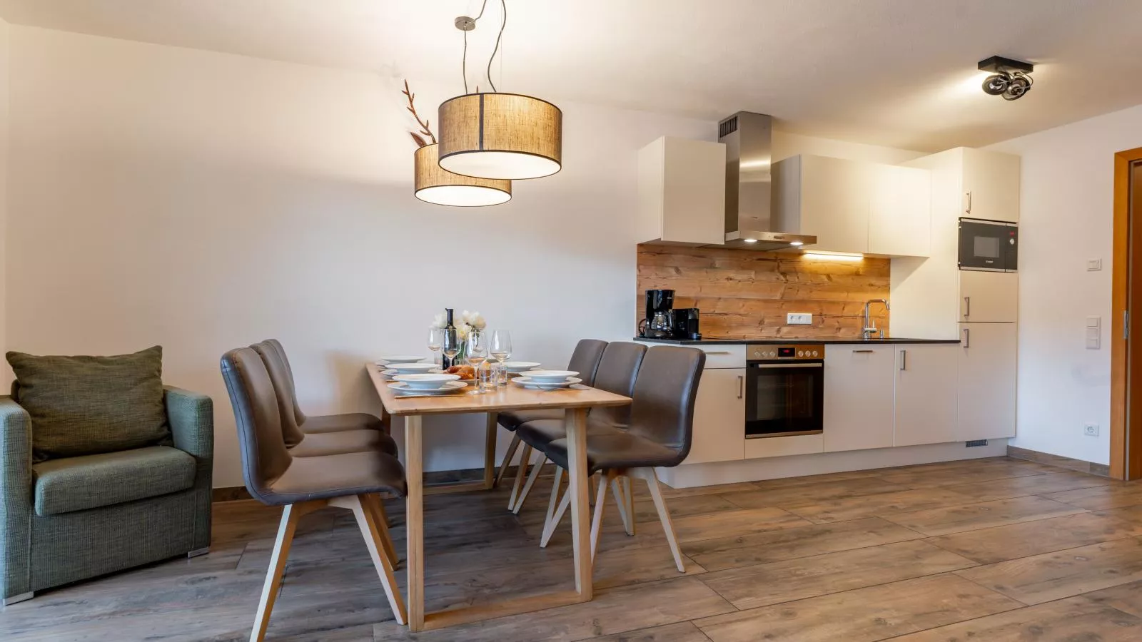 Tauern Suites Mitterwirt TOP 311-Dining room