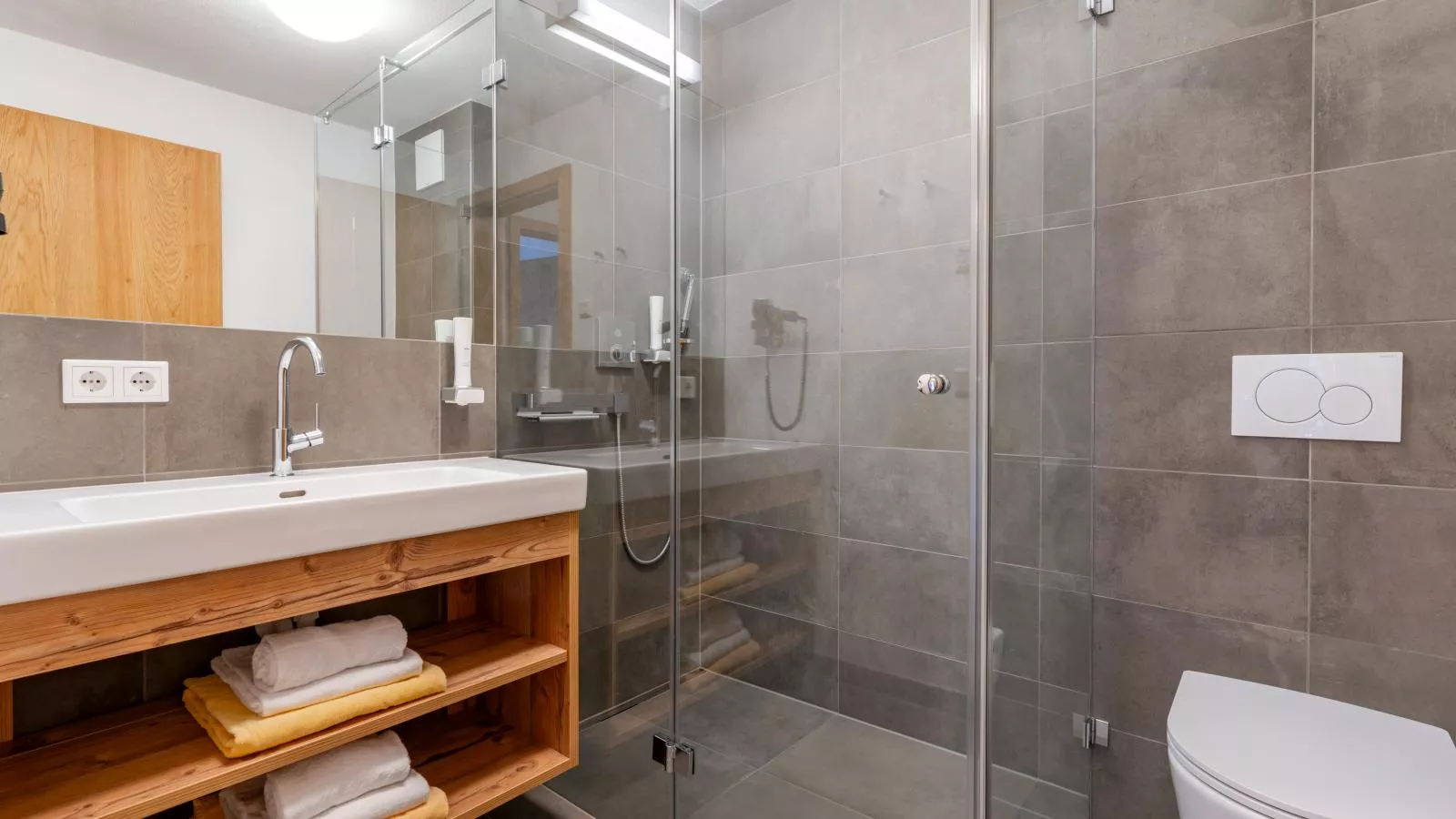 Tauern Suites Mitterwirt TOP 311-Bathroom