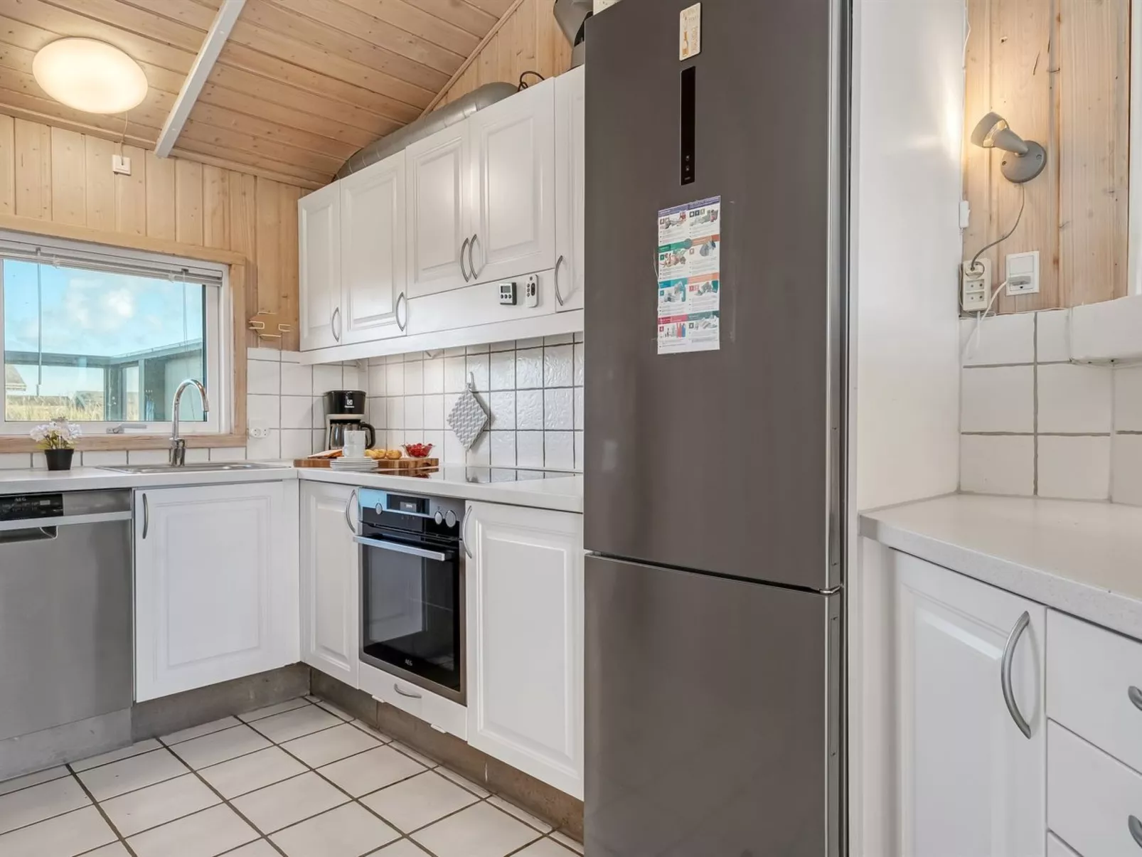 "Adrienne" - 490m from the sea-Inside