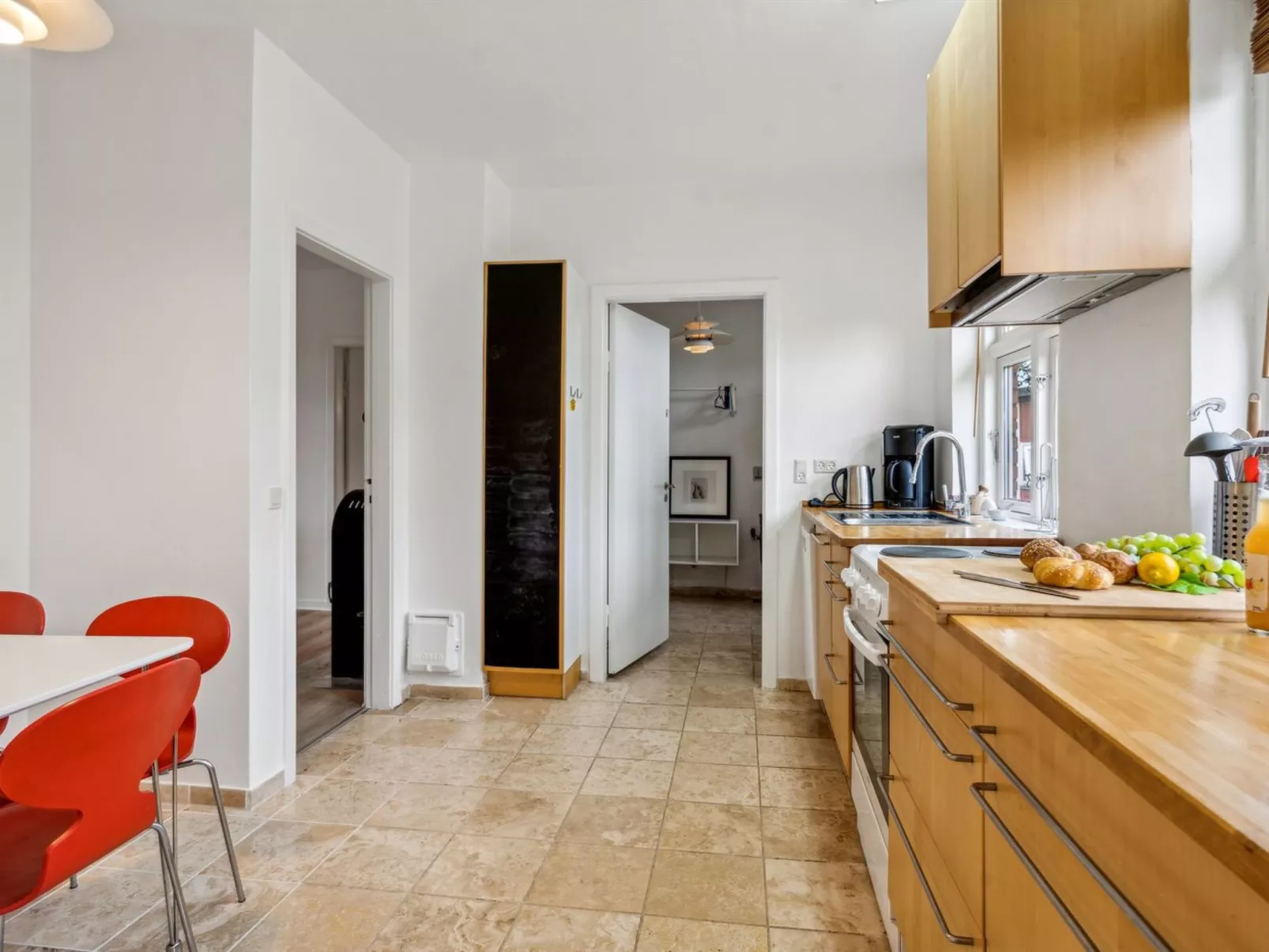 "Saja" - 550m from the sea-Drinnen