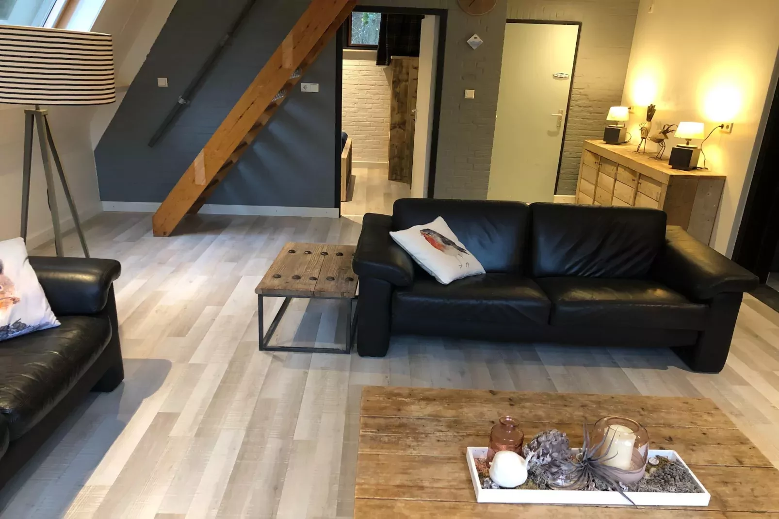 Vosseven 46&47 Aalbes-Living room