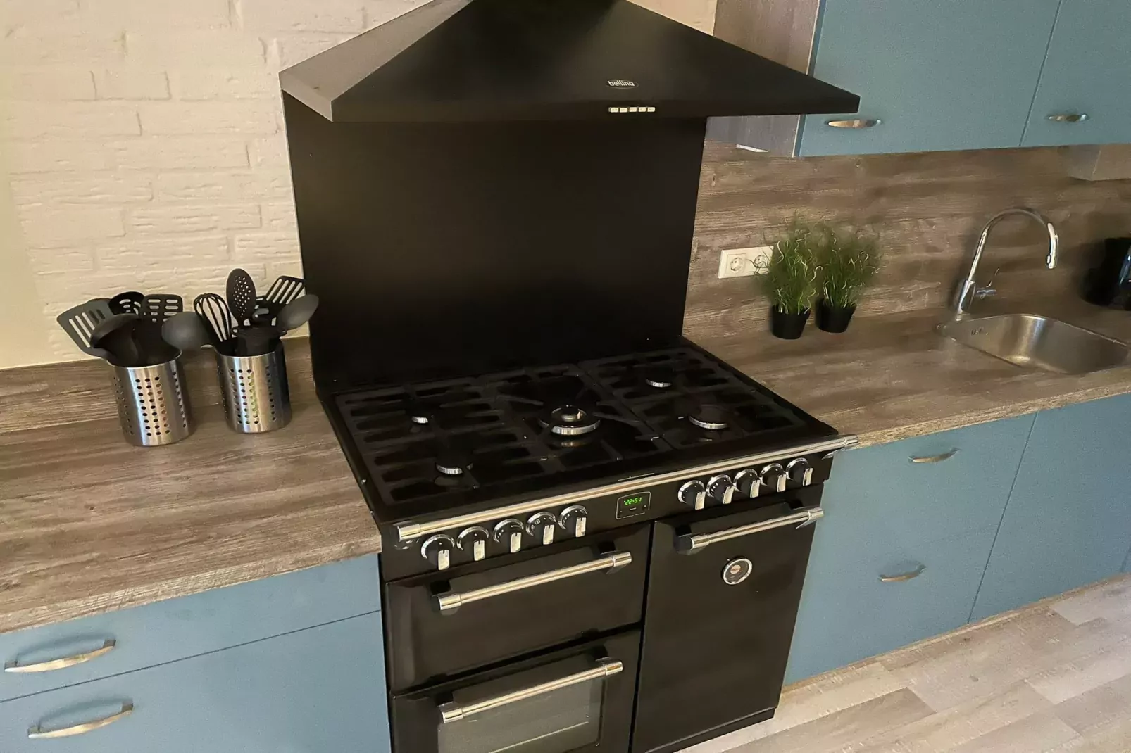 Vosseven 46&47 Aalbes-Kitchen