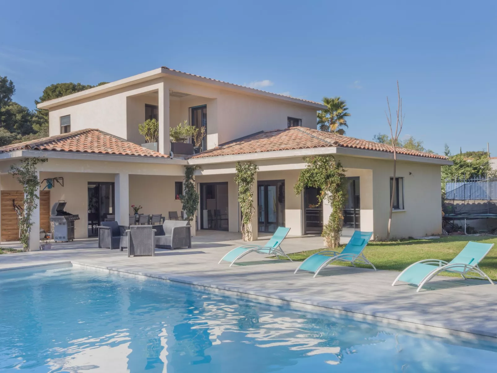 Villa - 10170909