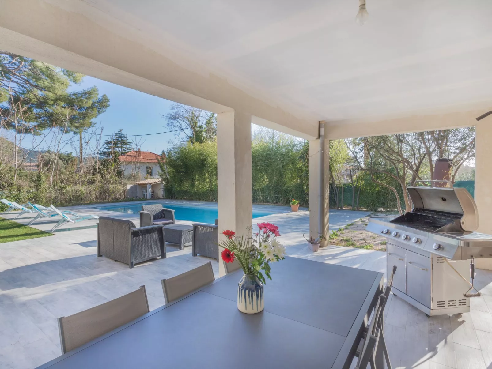 Villa-Outside