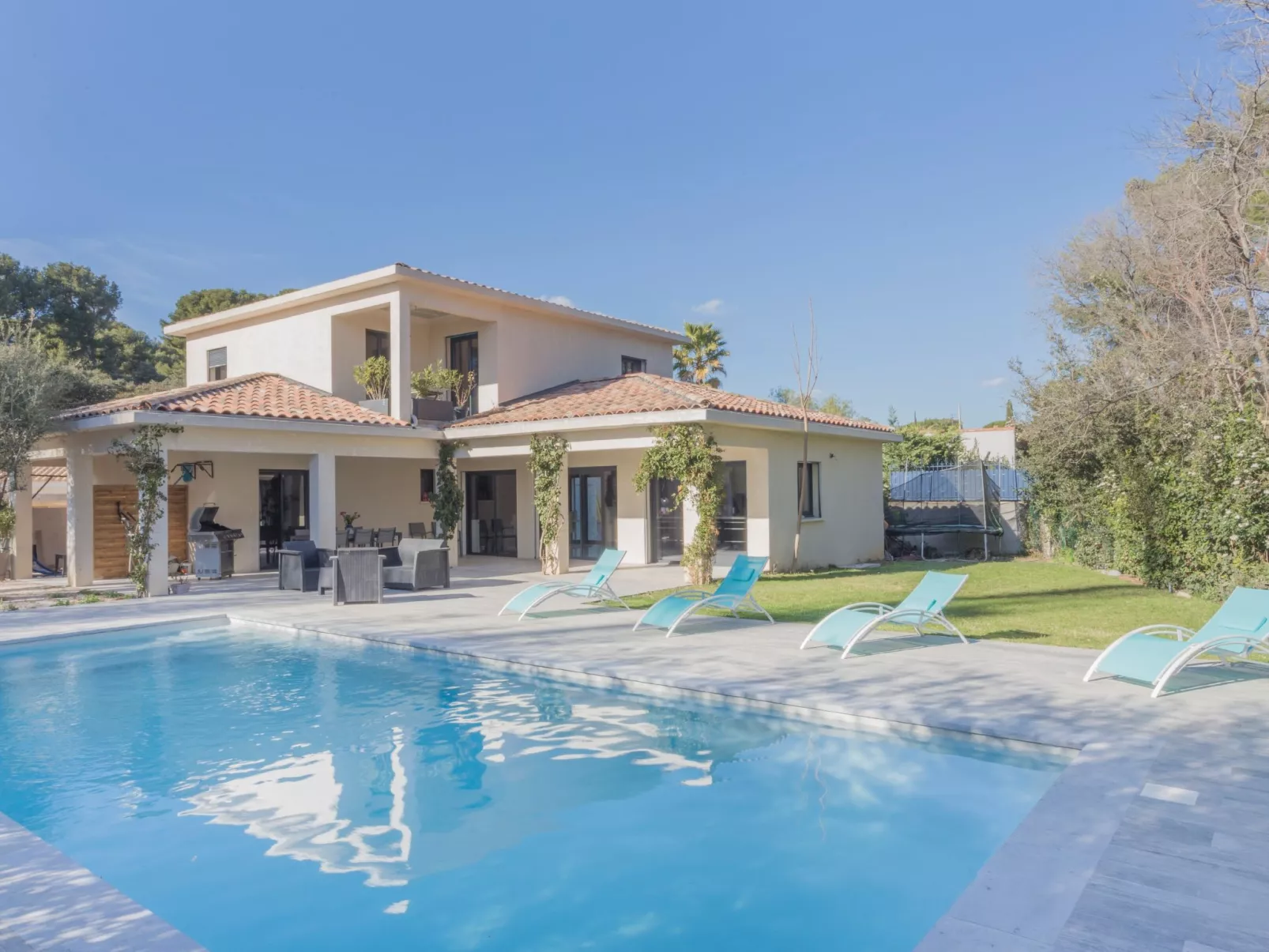 Villa-Outside