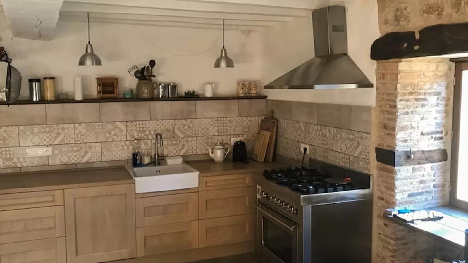 Lapeyrouse Bonnet-Kitchen