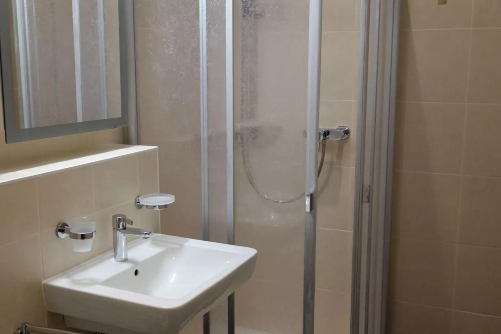 Hauts de Veysonnaz HV2 001 - SAUNA apartment 8 per-Bathroom