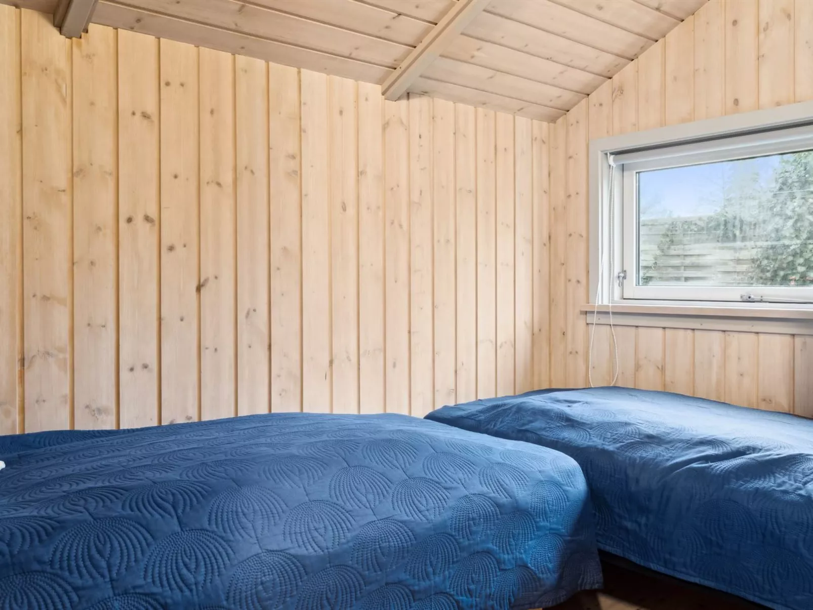 "Arent" - 1.1km from the sea-Drinnen
