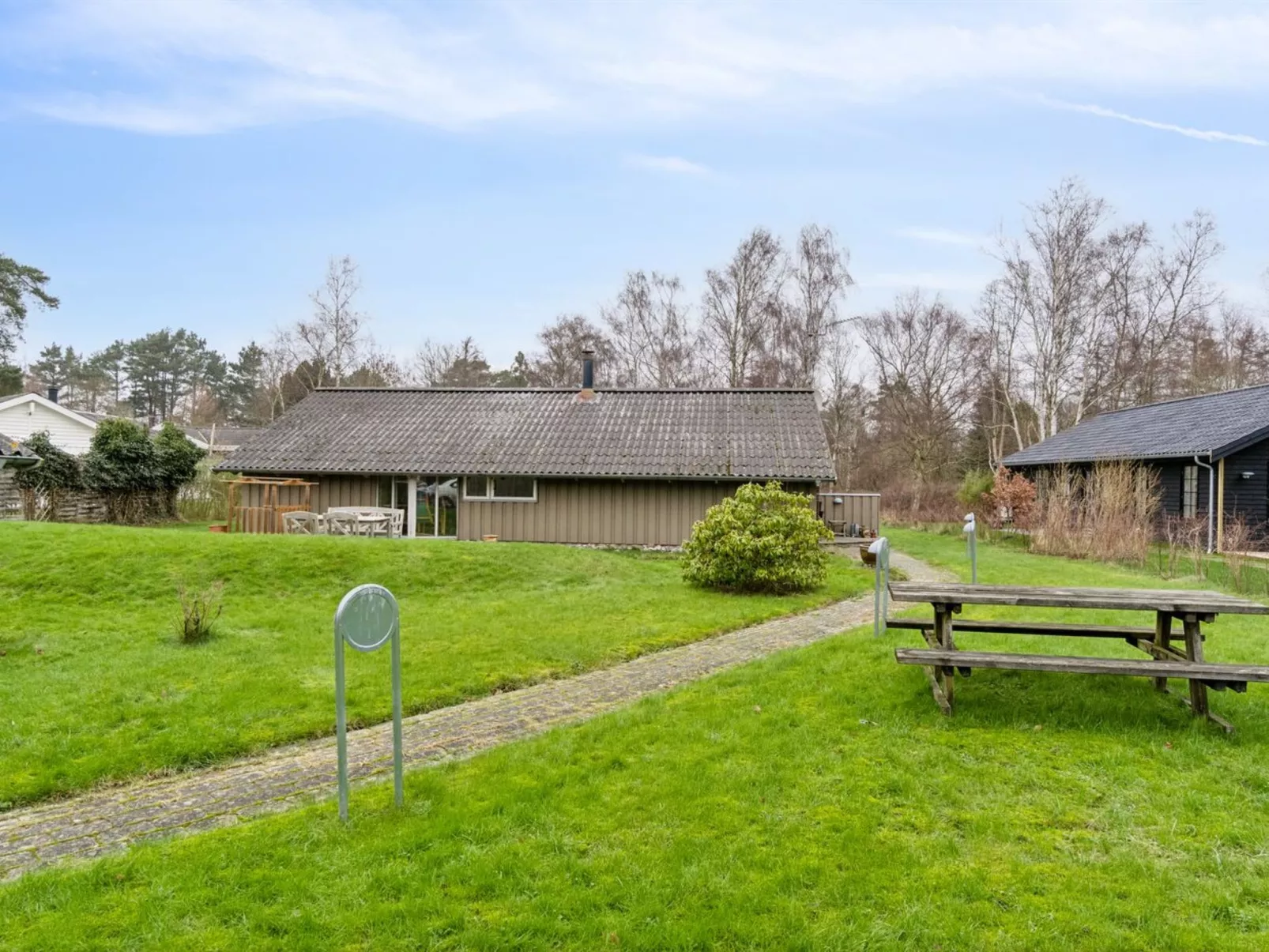 "Arent" - 1.1km from the sea-Draußen