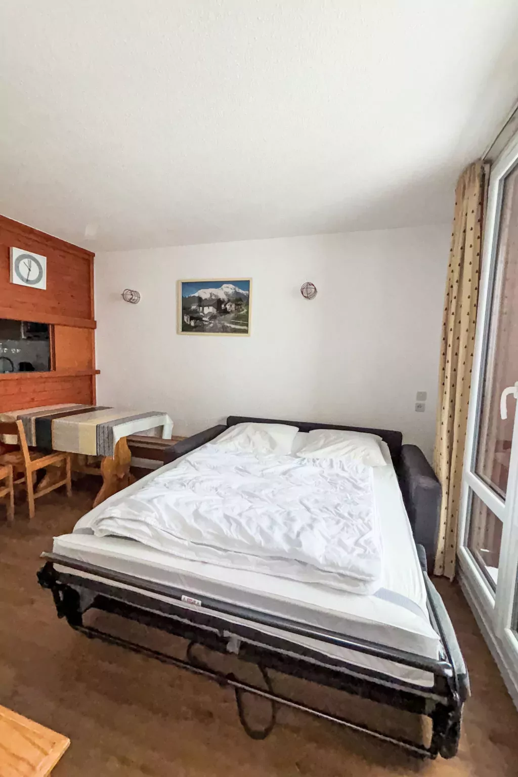 Rond Point des Pistes (Val Claret)-Drinnen