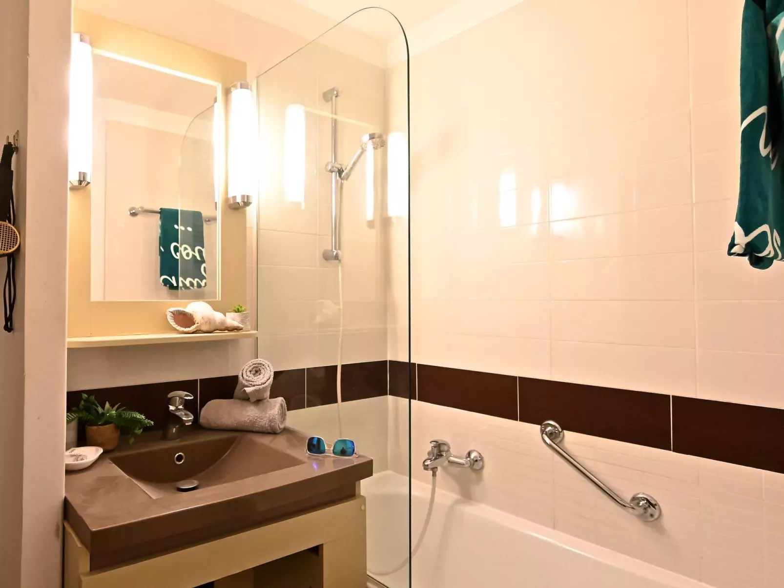 L'Esquinade (G1 103)-Drinnen