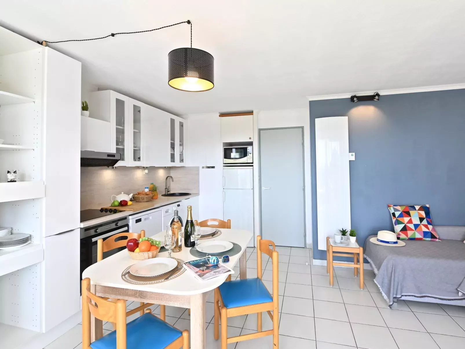 Le Hameau (L2 202)-Drinnen
