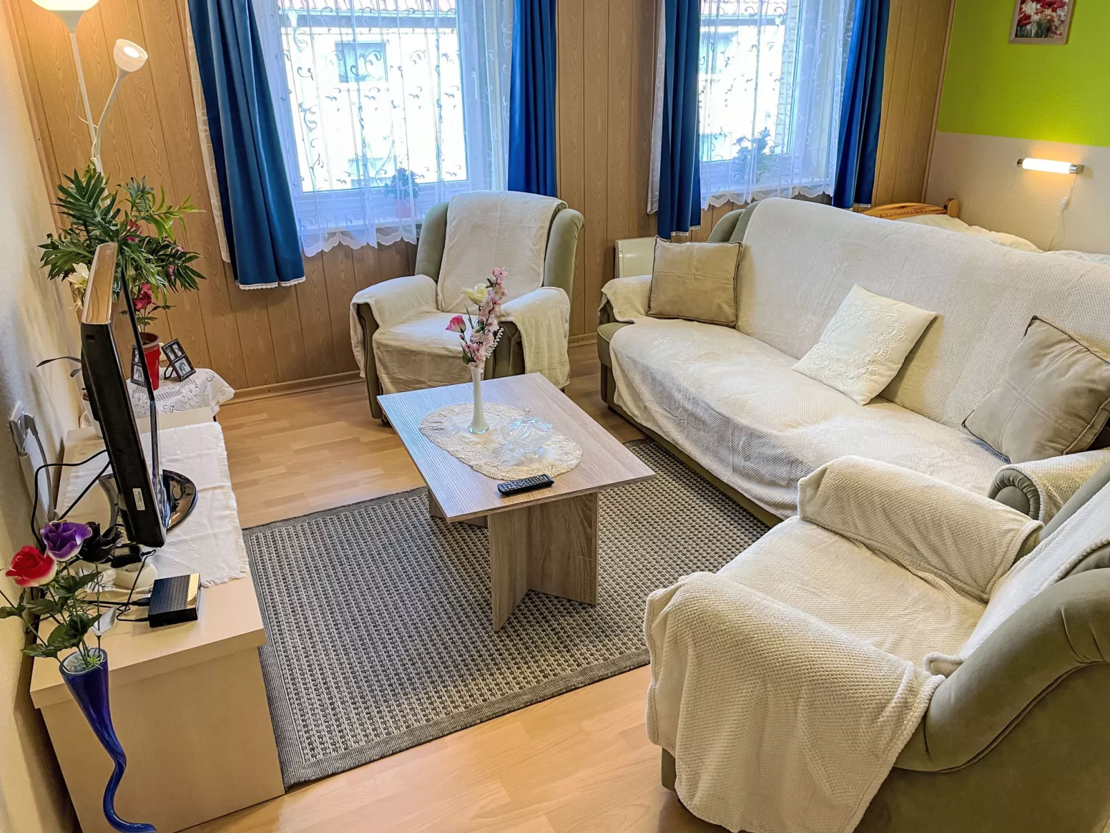 Old Hüsung (MUZ326)-Inside